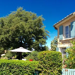  Bed & Breakfast Oustau Du Ventoux